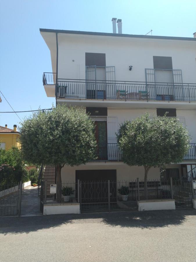 Casa "I Due Ulivi" Villa Fastiggi Pesaro Dış mekan fotoğraf